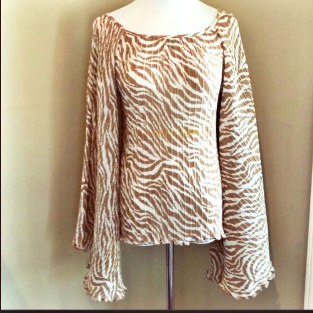 Alexis Bell Sleeved Pleated Blouse SZ S